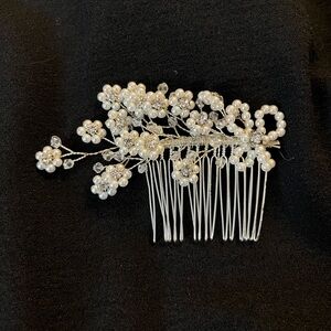 Wedding Bridal hair comb with rhinestones and faux pearls, never worn